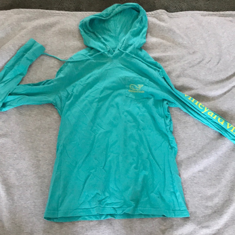 Another Cute VV top with yellow detailing